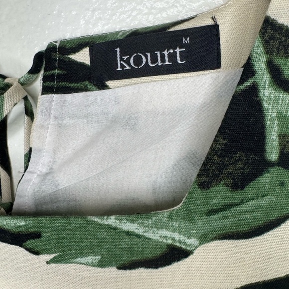 Kourt Green Leaf Print Women's Crop Top - Picture 2 of 12